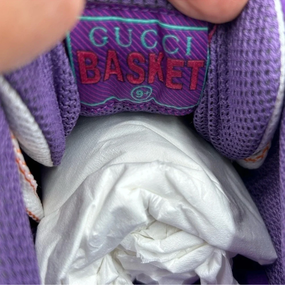 Men’s Gucci basket low top sneakers size 9.5 made in Italy